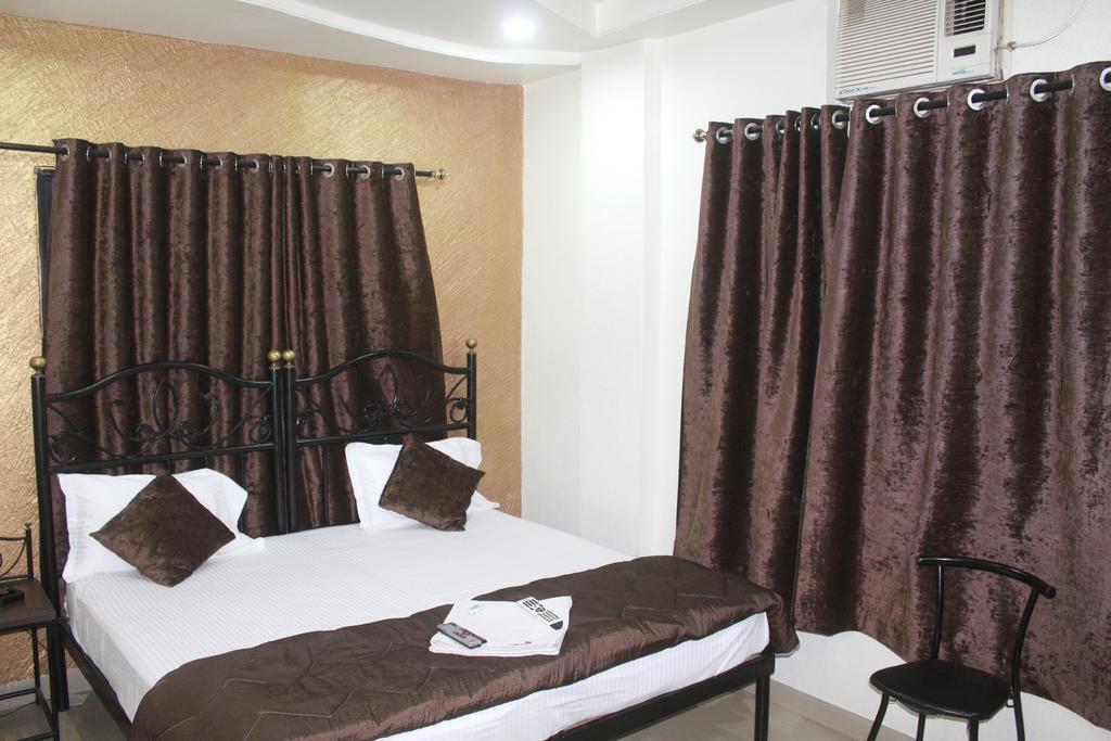 Hotel Preetam Aurangabad Eksteriør bilde