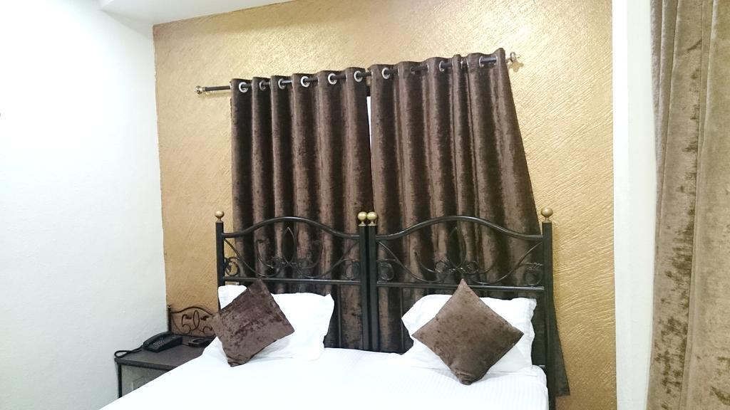 Hotel Preetam Aurangabad Eksteriør bilde