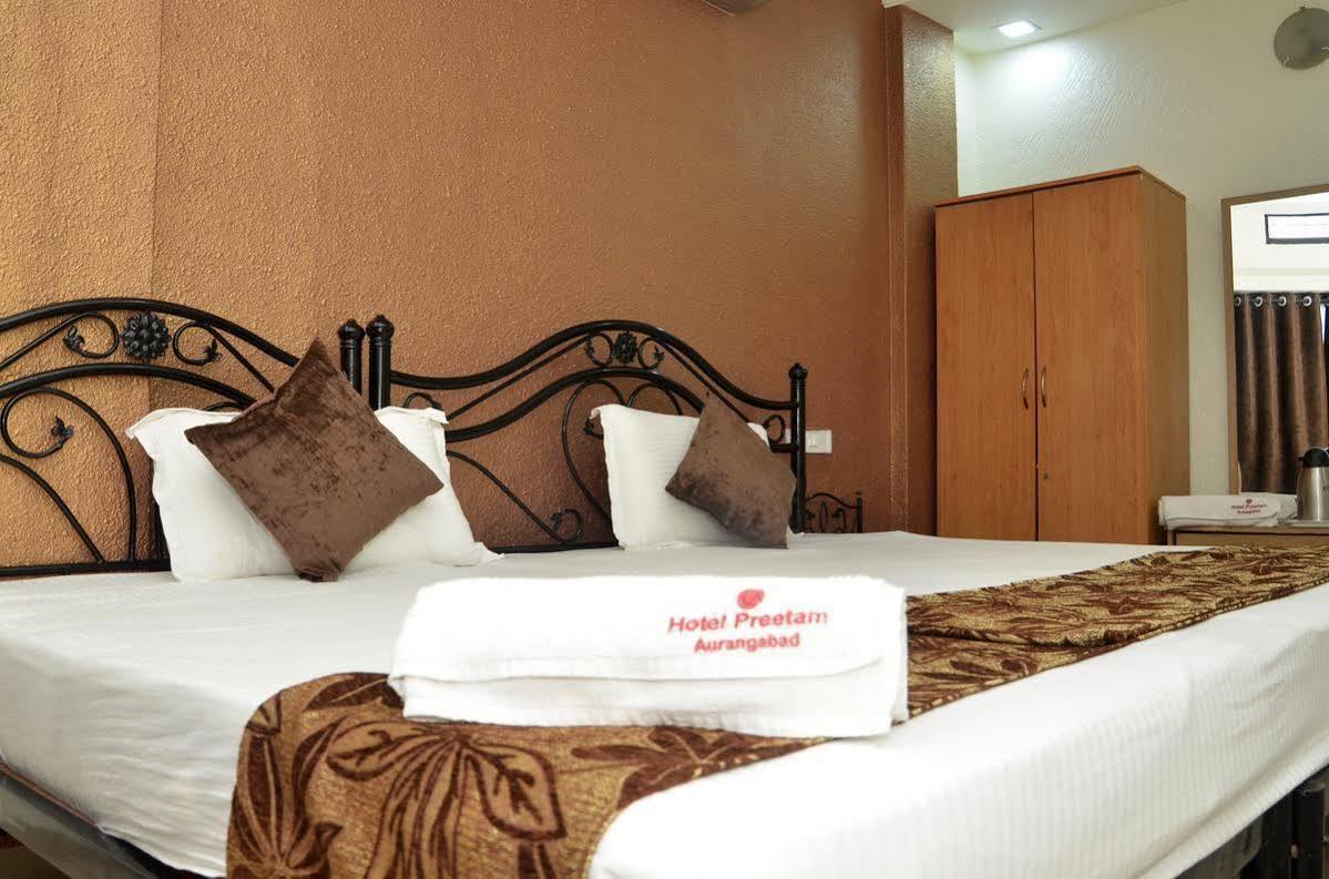 Hotel Preetam Aurangabad Eksteriør bilde